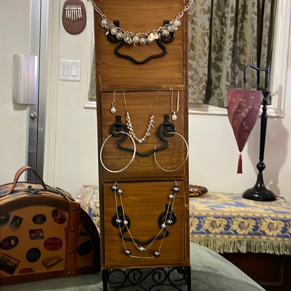 Bundle of Silver Tone Jewelry